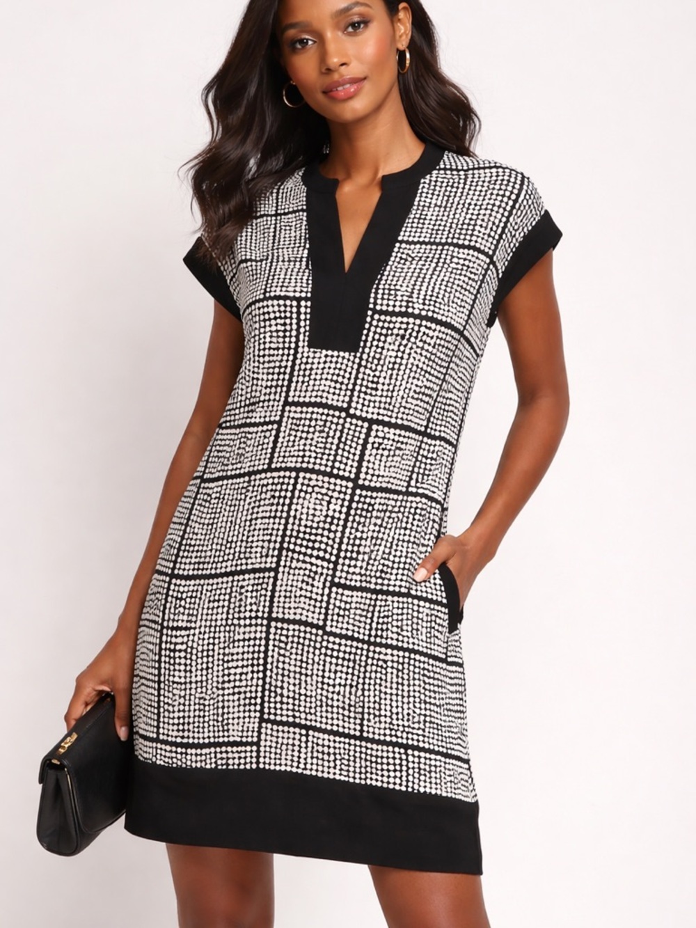 Vince silk dot grid pockets V neck short sleeve shift dress women’s small